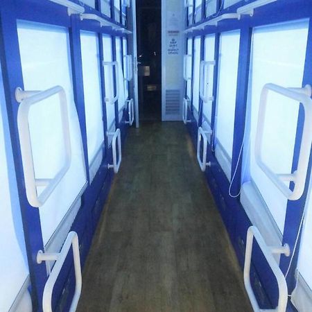 Qb Sleep Capsule Hotel Кута Экстерьер фото