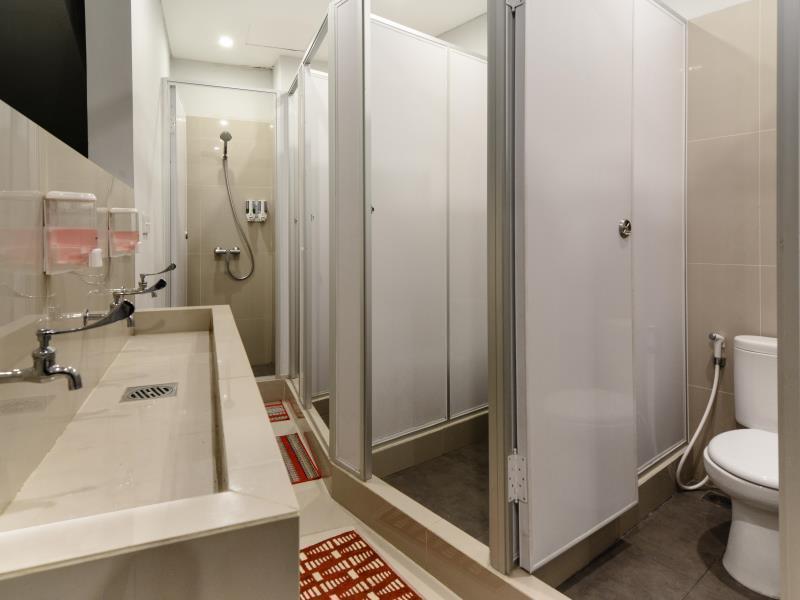 Qb Sleep Capsule Hotel Кута Экстерьер фото